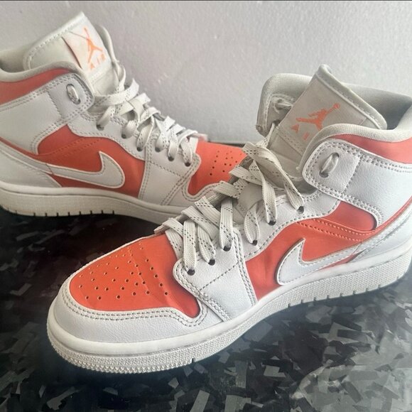 Womens Nike Air Jordan 1 Mid SE Bright Citrus/White Size US 5 Great Condition! - Picture 1 of 5